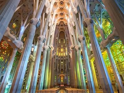 Sagrada Familia Tickets, Barcelona | Book @ 33% Off