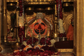 Book a comfortable car and visit Salasar Balaji Temple