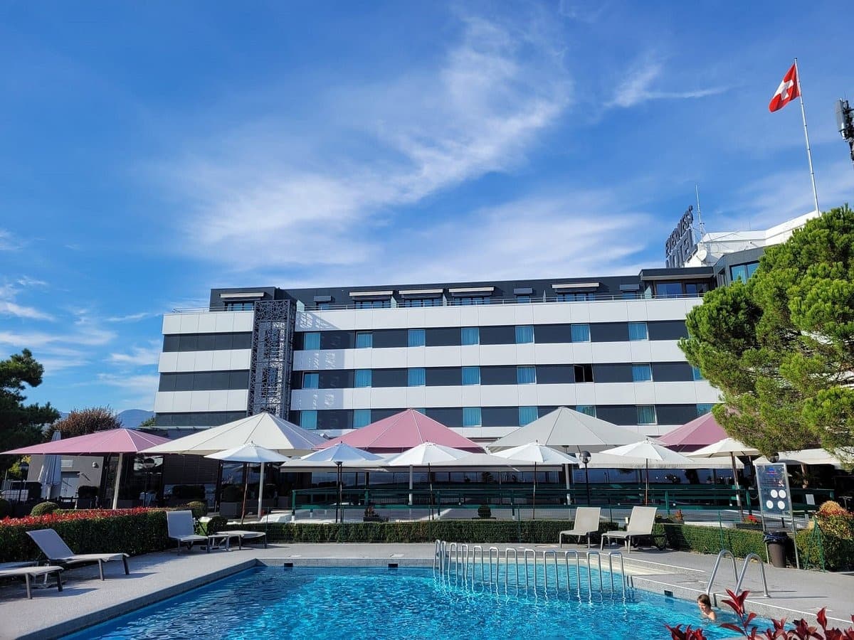 Everness Hotel & Resort