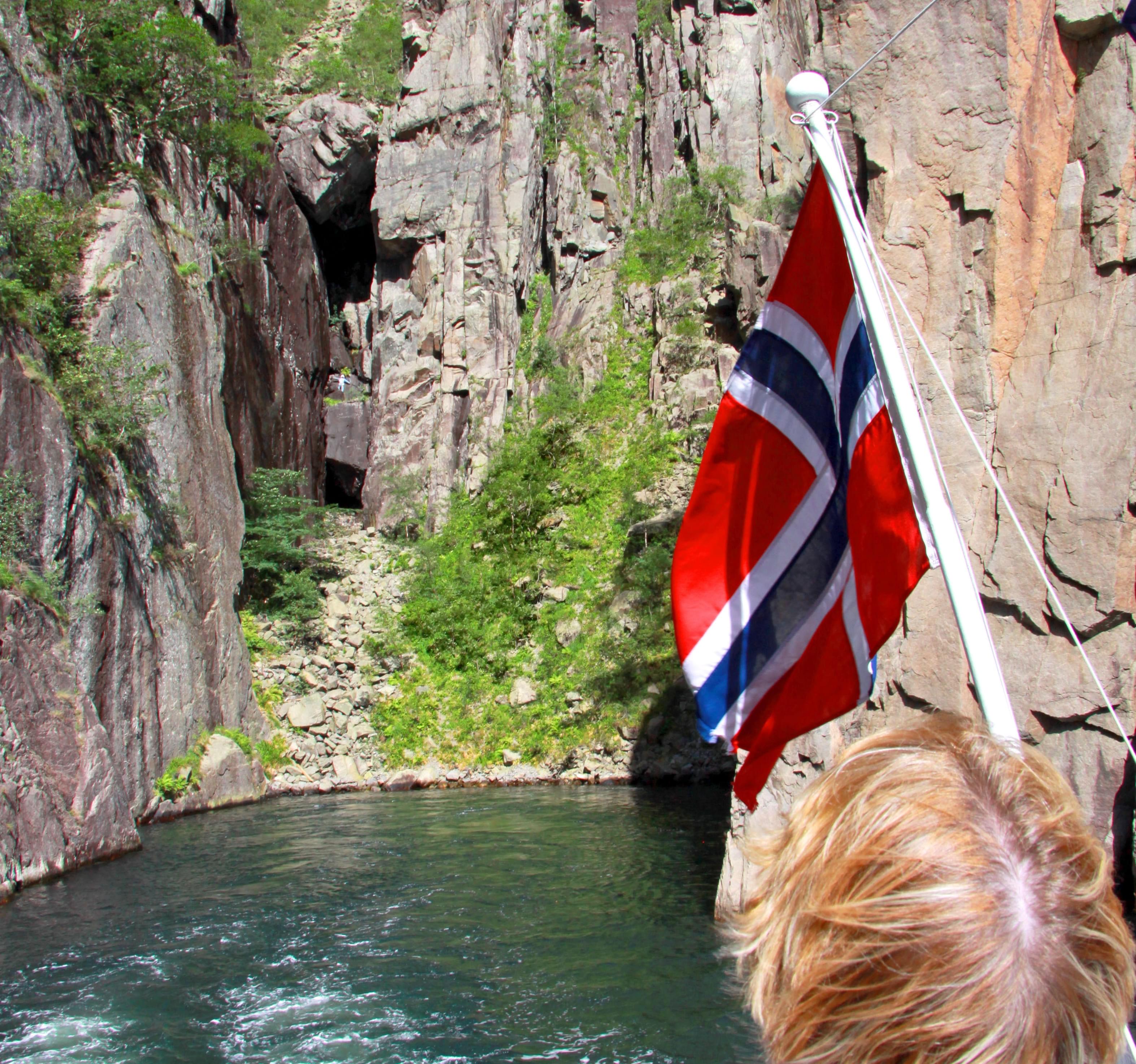 Go on an expedition to Fantahålå or Vagabond’s Cave