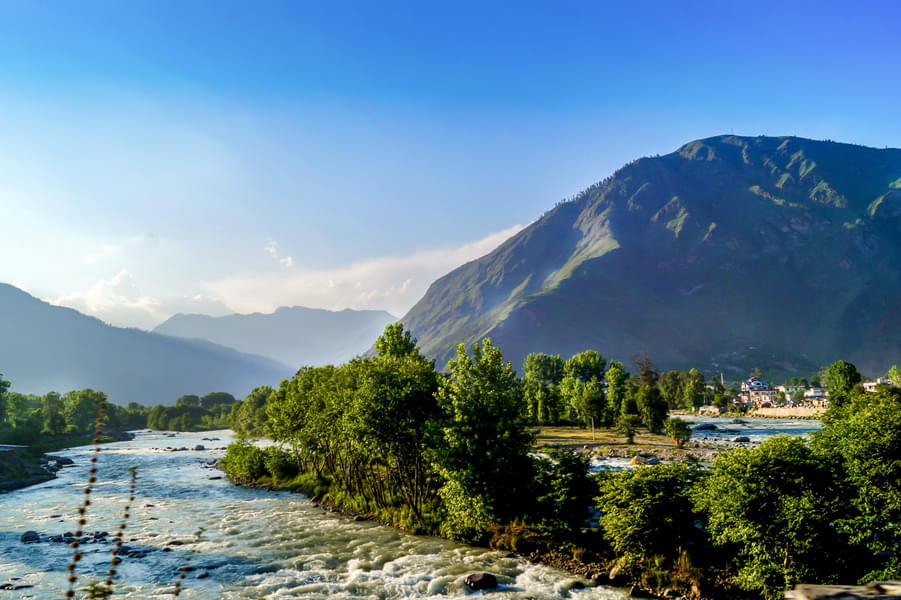 EXPLORE Manali | EXCLUSIVE DEAL From Pune Image