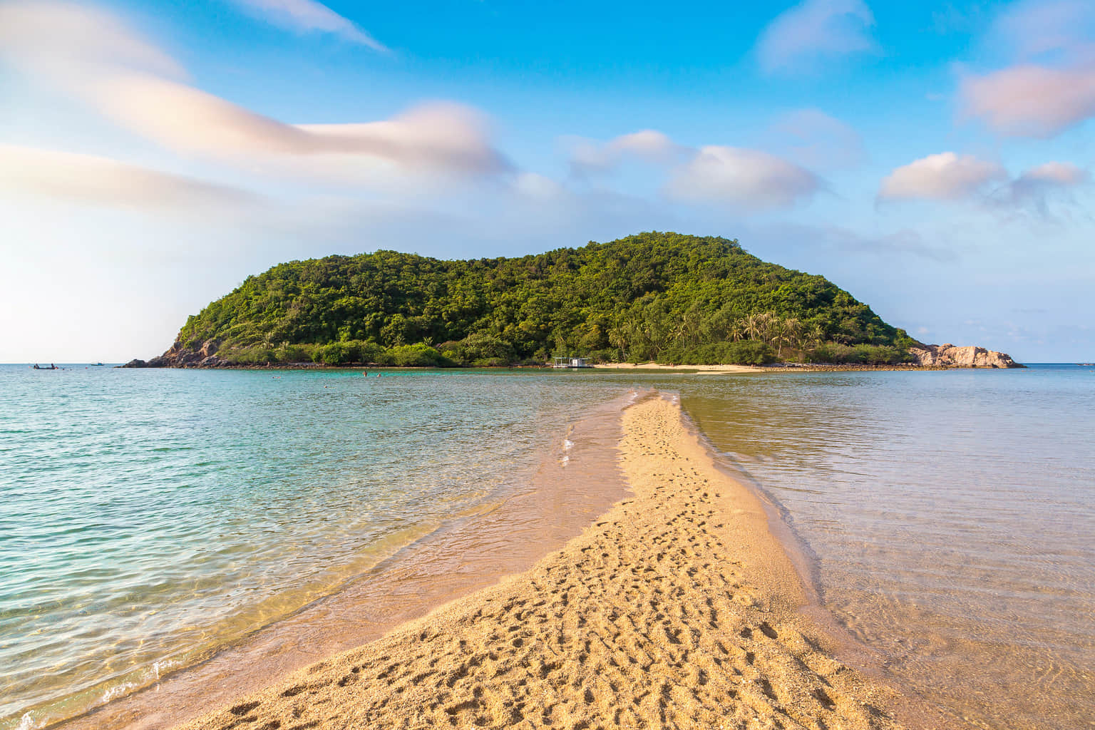 Mae Haad Beach