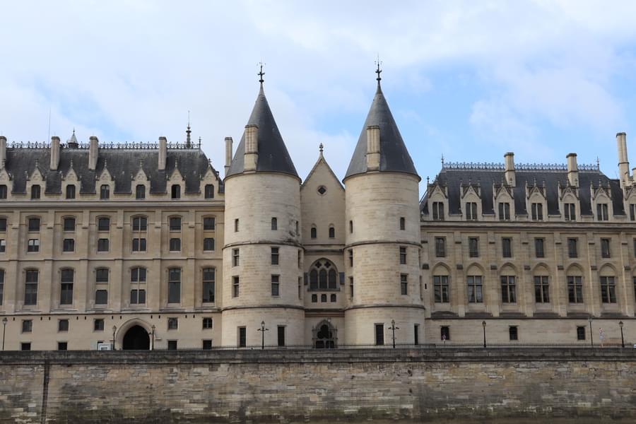 Conciergerie Paris