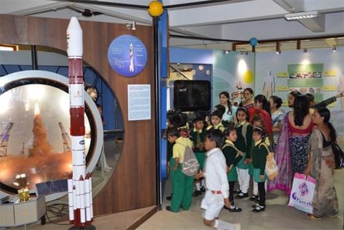 Travel space through Digital Planetarium