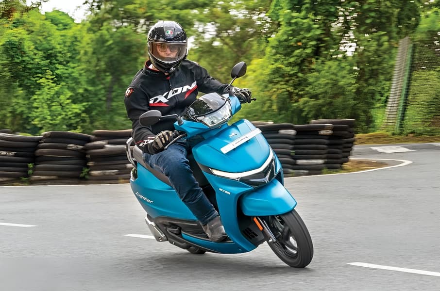 Scooty Rental in Ahmedabad Image