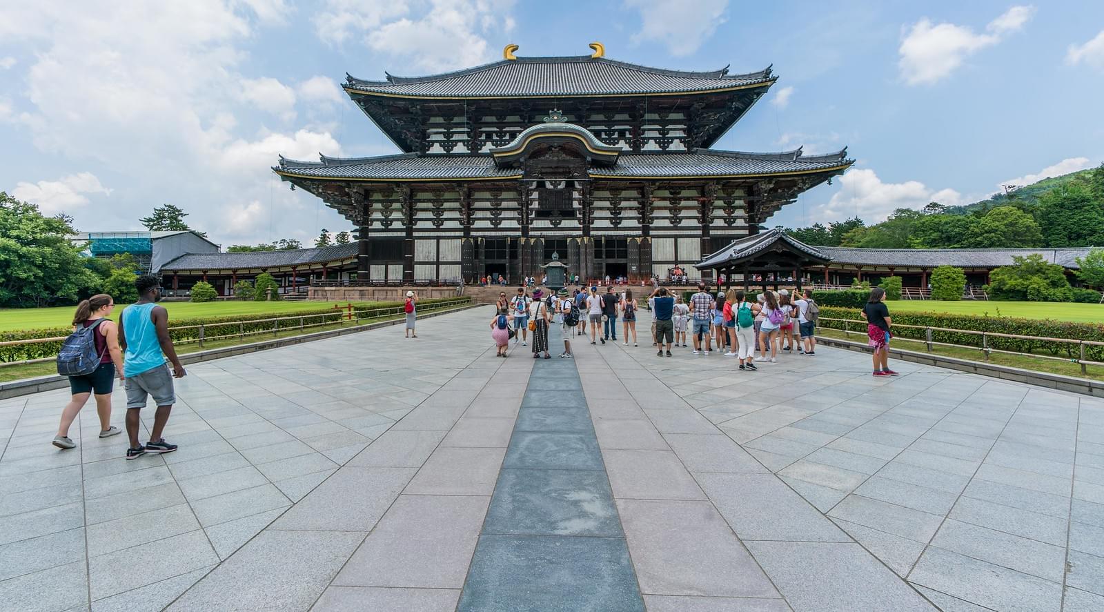 Todai-ji Temple Overview