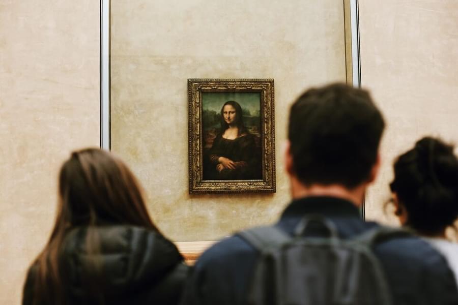 Catch a glimpse of the famous Mona Lisa