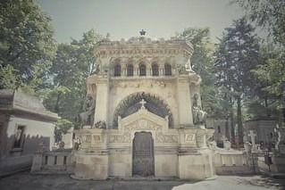 Bellu Cemetery