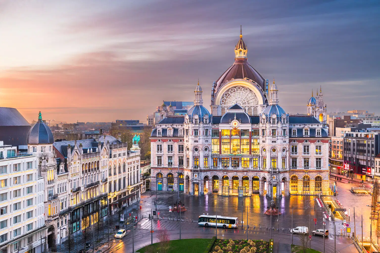 Best of Belgium with a Day Trip to Antwerp