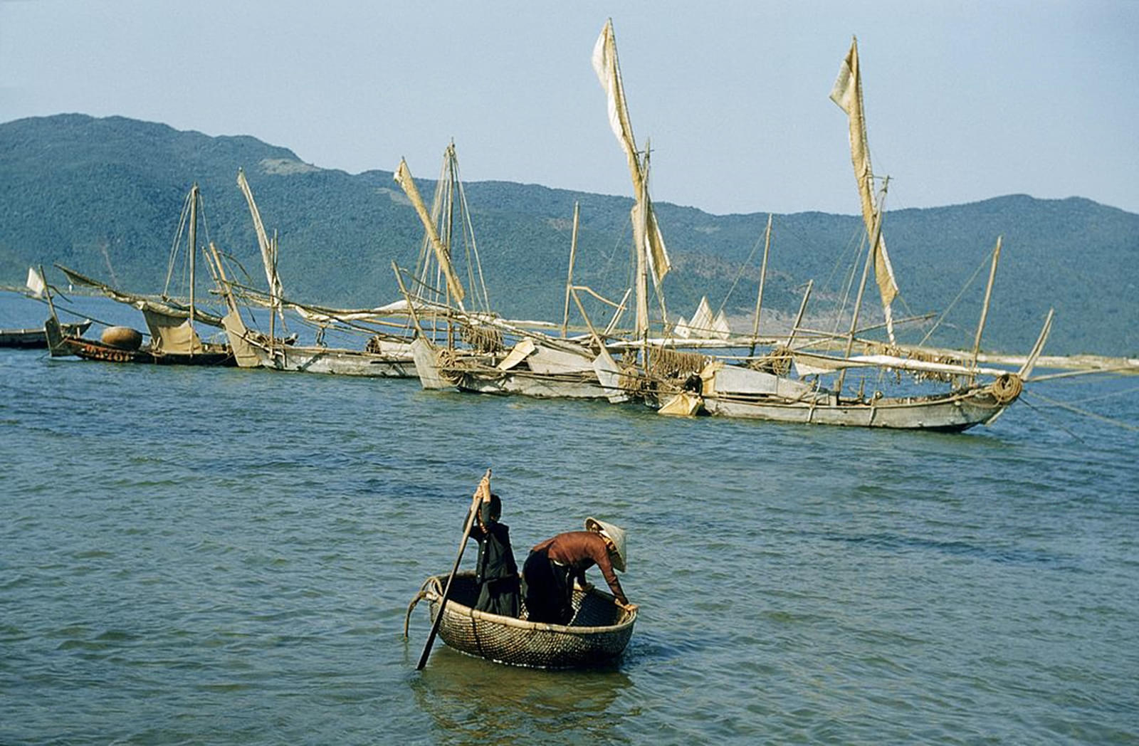 Enjoy basketboat riding