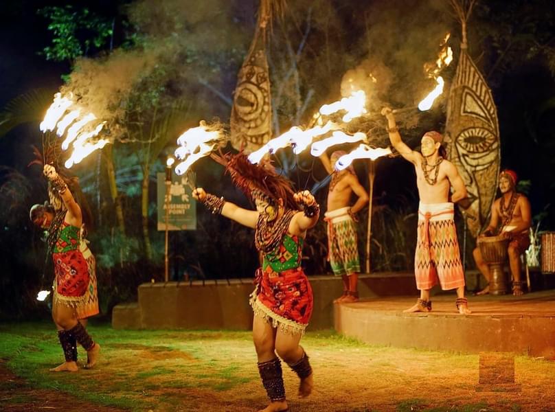 Enjoy a spectacular Agung show while immersing yourself in the local cultures.