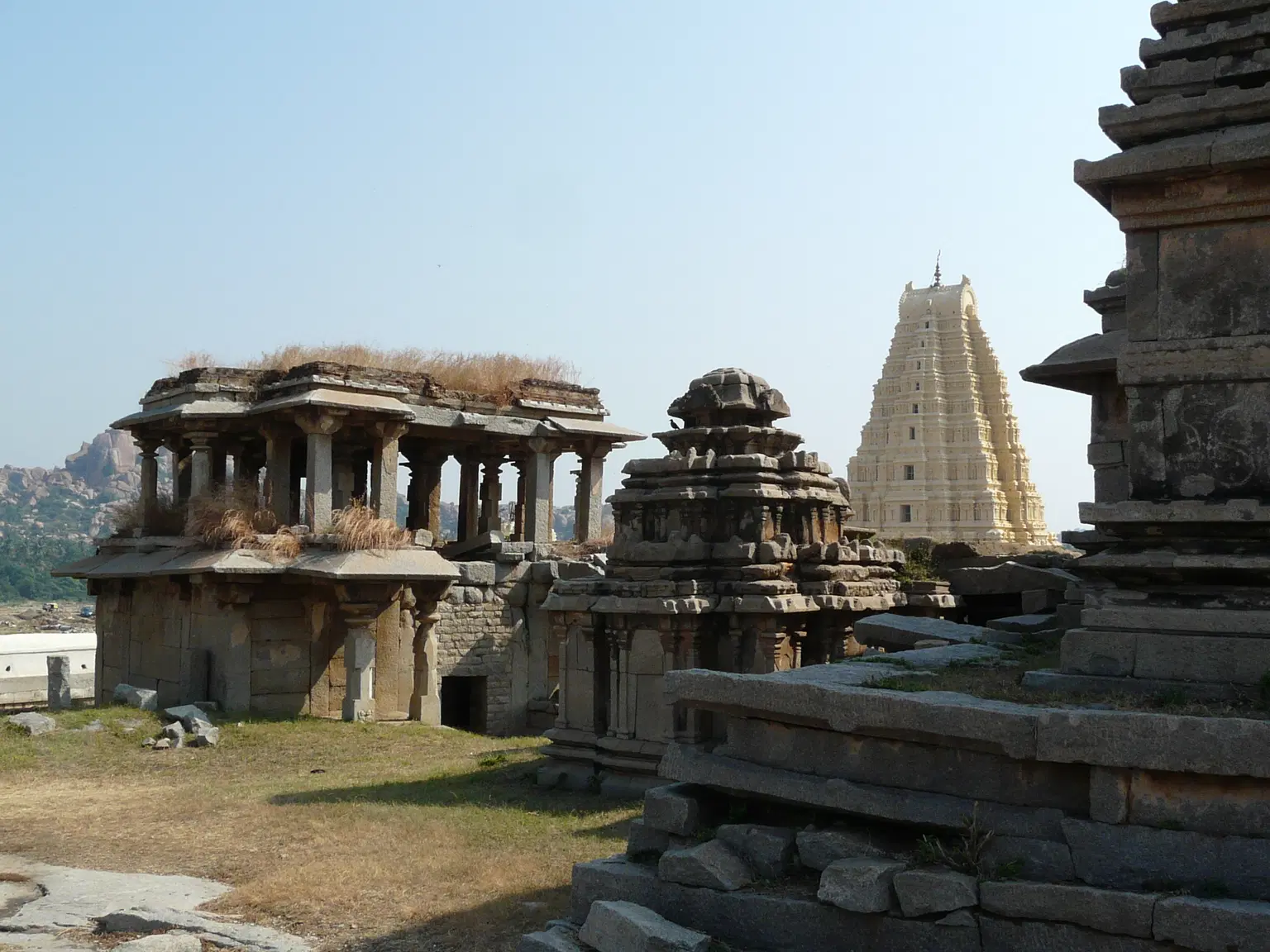 Hemakuta Hill Temple
