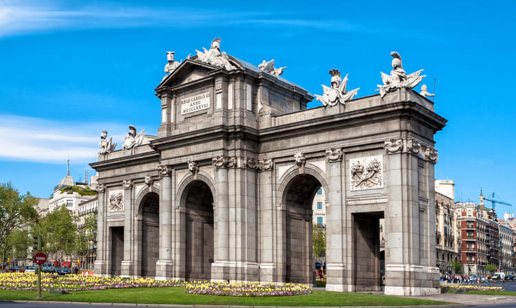 Puerta De Alcalá