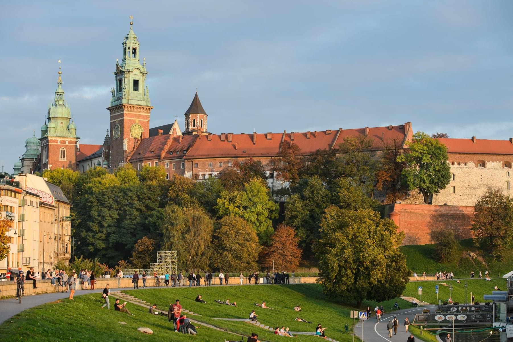 Wawel Castle Guided Tour with Entry Inside