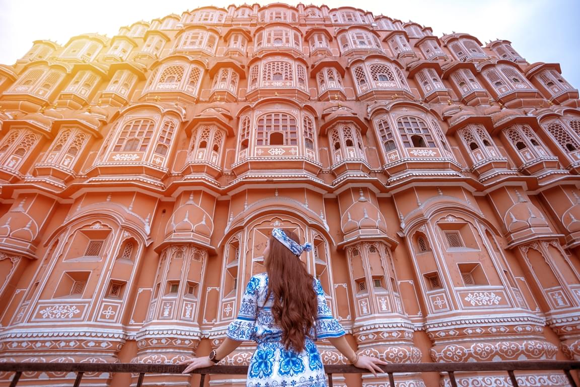 Plan your trip to Jaipur and visit Hawa Mahal