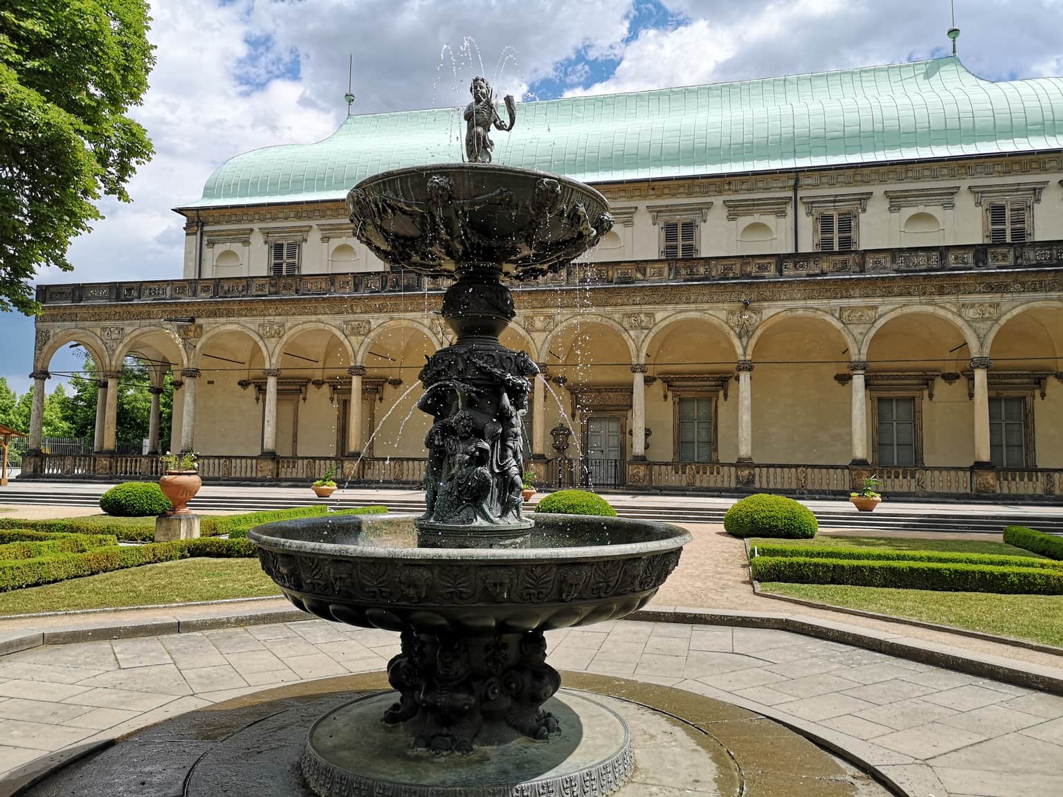 Wander the Royal Garden