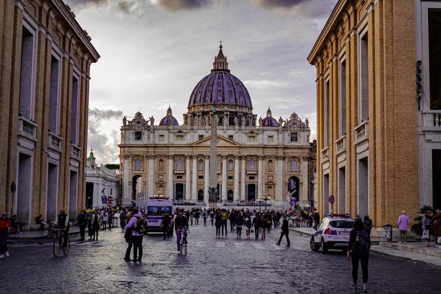 Skip The Line Ticket to St. Peter Basilica