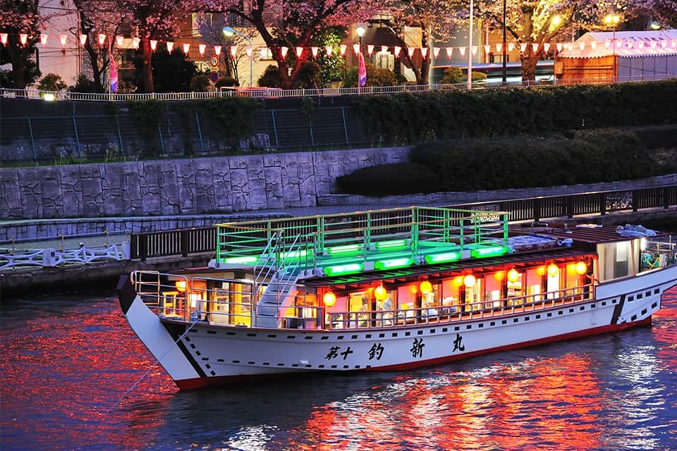 Go boating in a Yakatabune boat