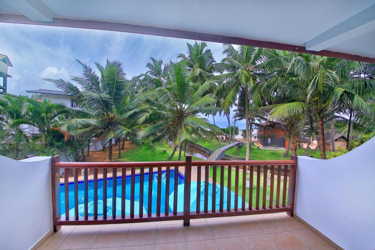 Rockside Beach Resort, Bentota