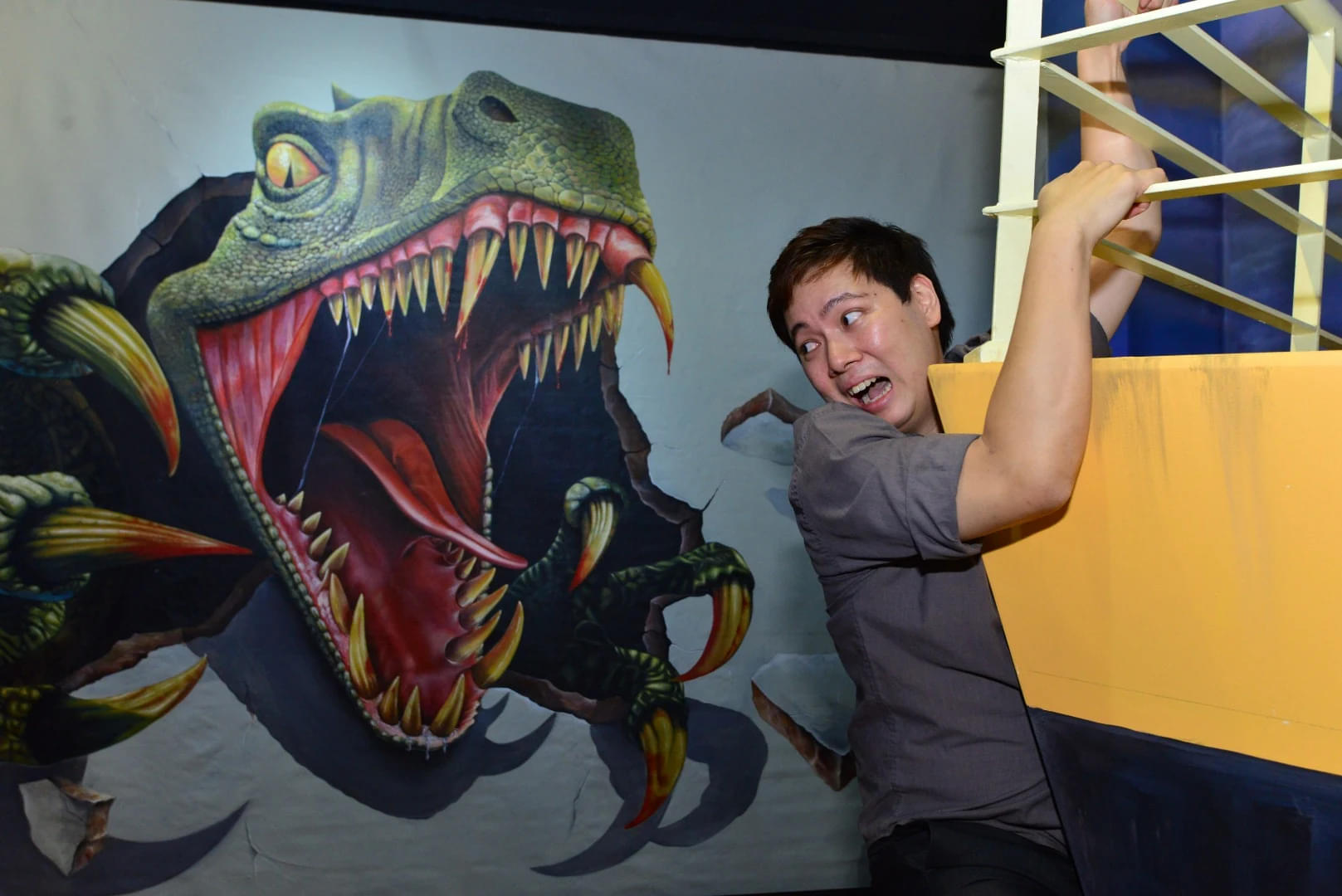 Battle the monstrous dragons and have a thrilling adventure in the museum