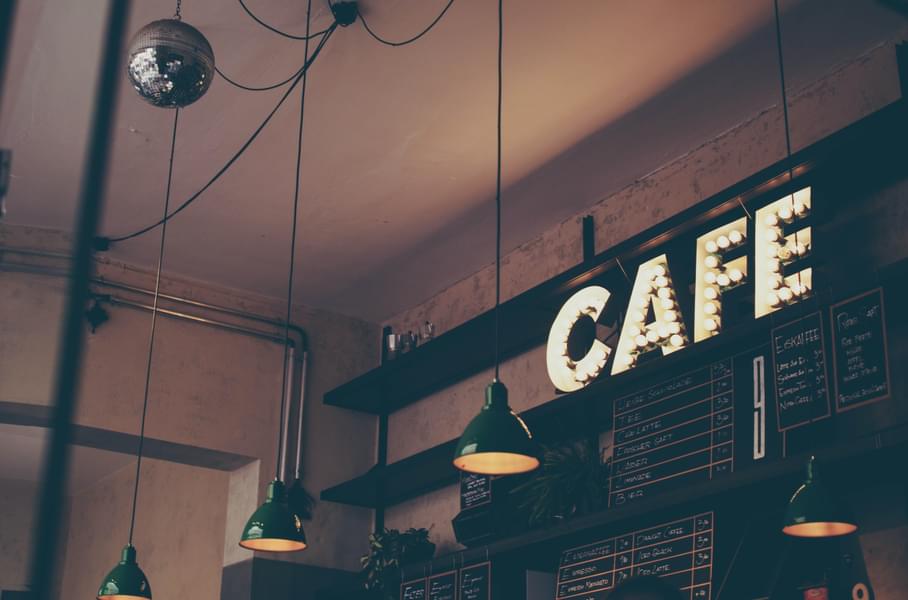 Cafe de la Marine