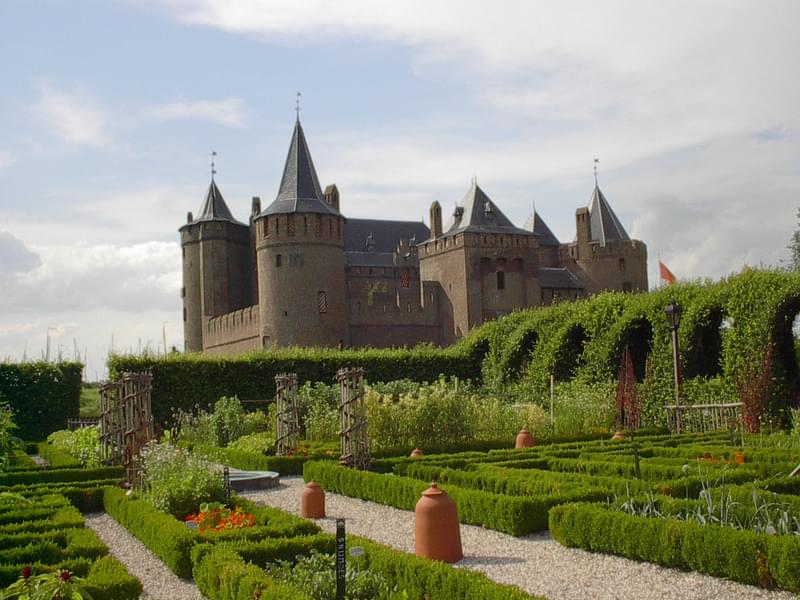 Take a stroll through the magnificent garden of Muiderslot Castle