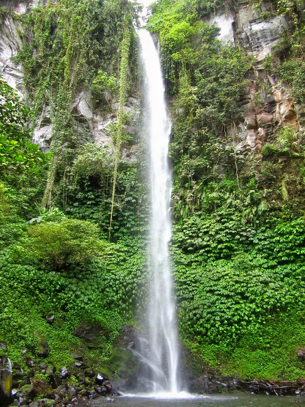 Blahmantung Waterfall, <em>Bali</em>