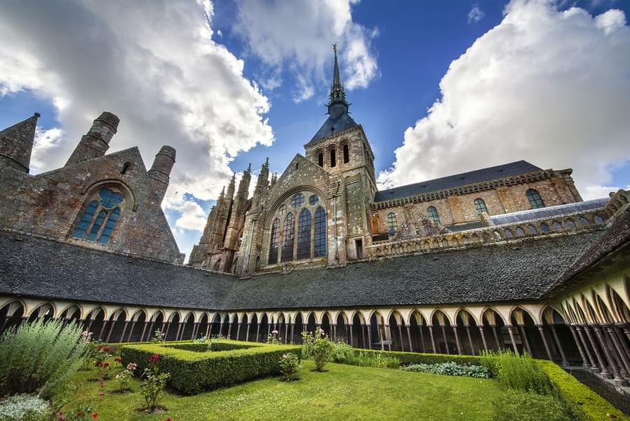Beautiful Architecture of Mont Saint Michel