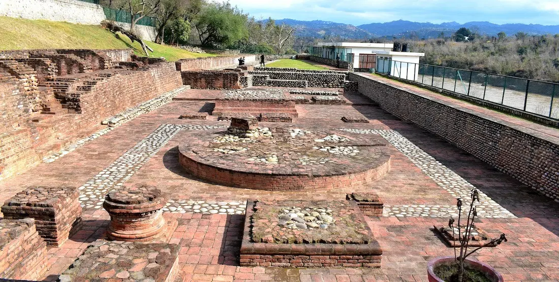 Visit the Ambaran Monastery