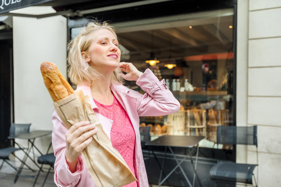 Learn to eat a baguette