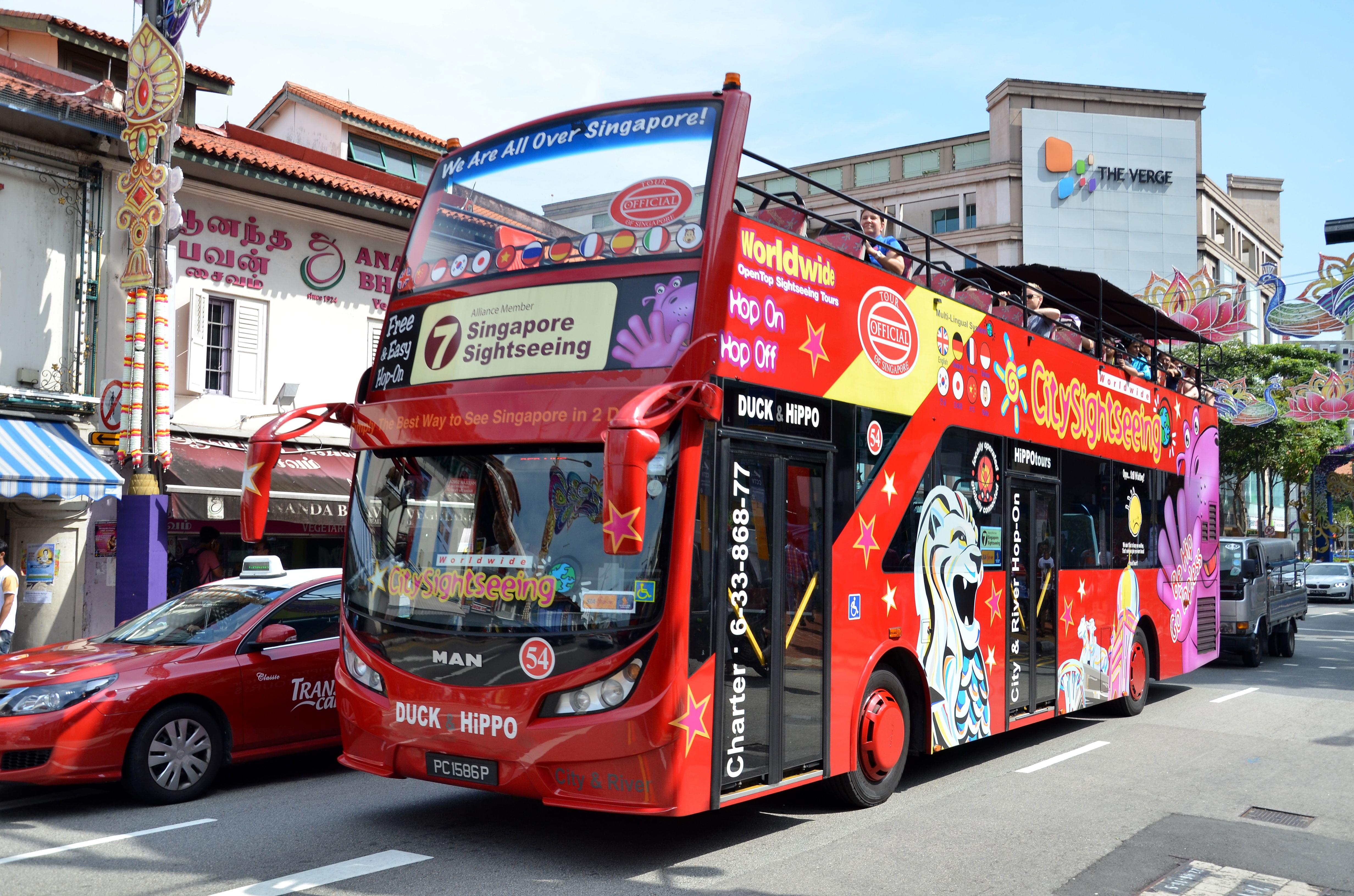 Book Hop On Hop Off Singapore Bus Tour @ Flat 26% Off