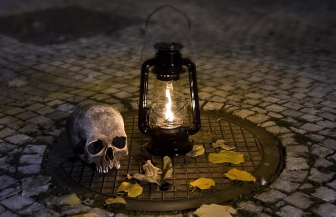 Join this amazing Ghost tour in Prague