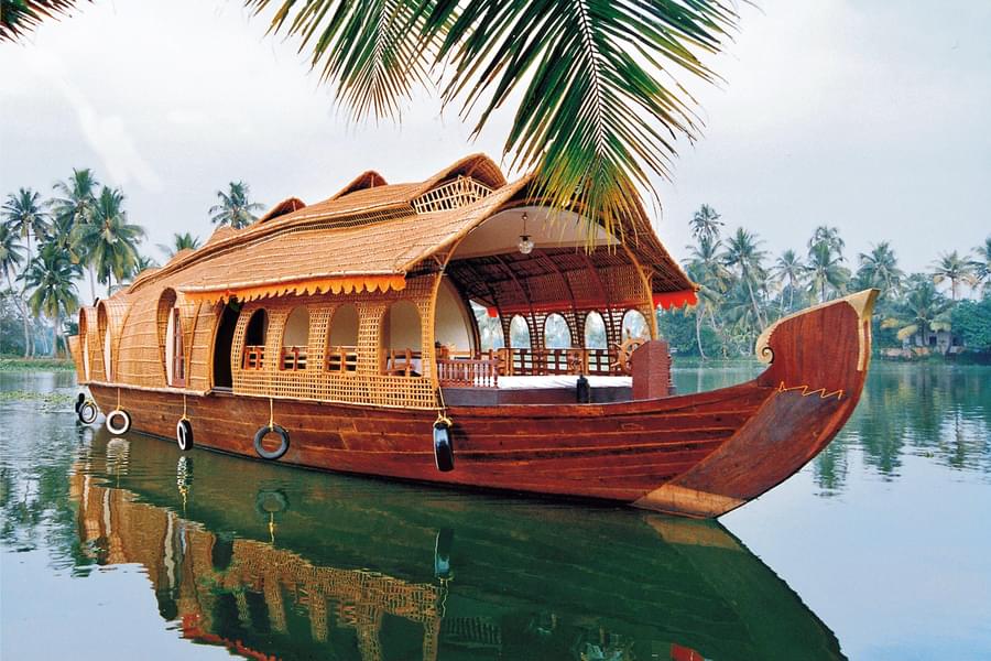 Kumarakom Houseboat One Day Package Image