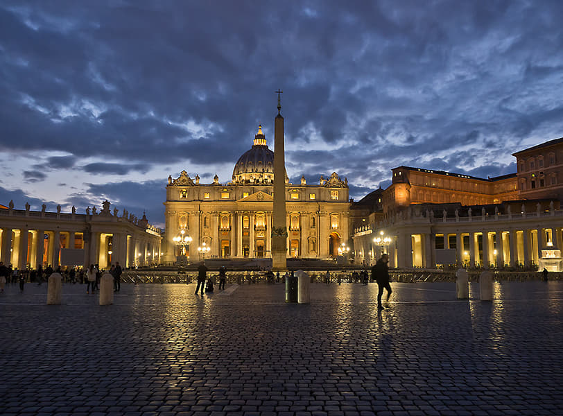 Peter Square St. Peter's Square | Guide to Vatican City's Historic Landmark