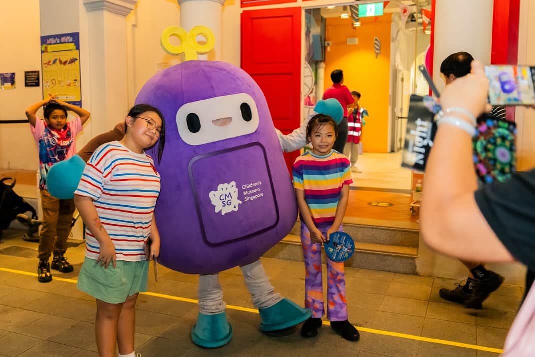 Watch your kids light up as they meet the Children's Museum Singapore's friendly mascot for a fun photo moment