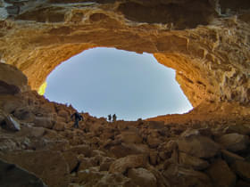 Heet Cave