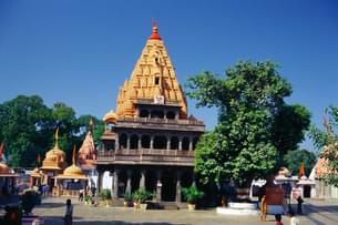 Explore Mahakaleshwar Temple & more on a 10-hour Ujjain tour