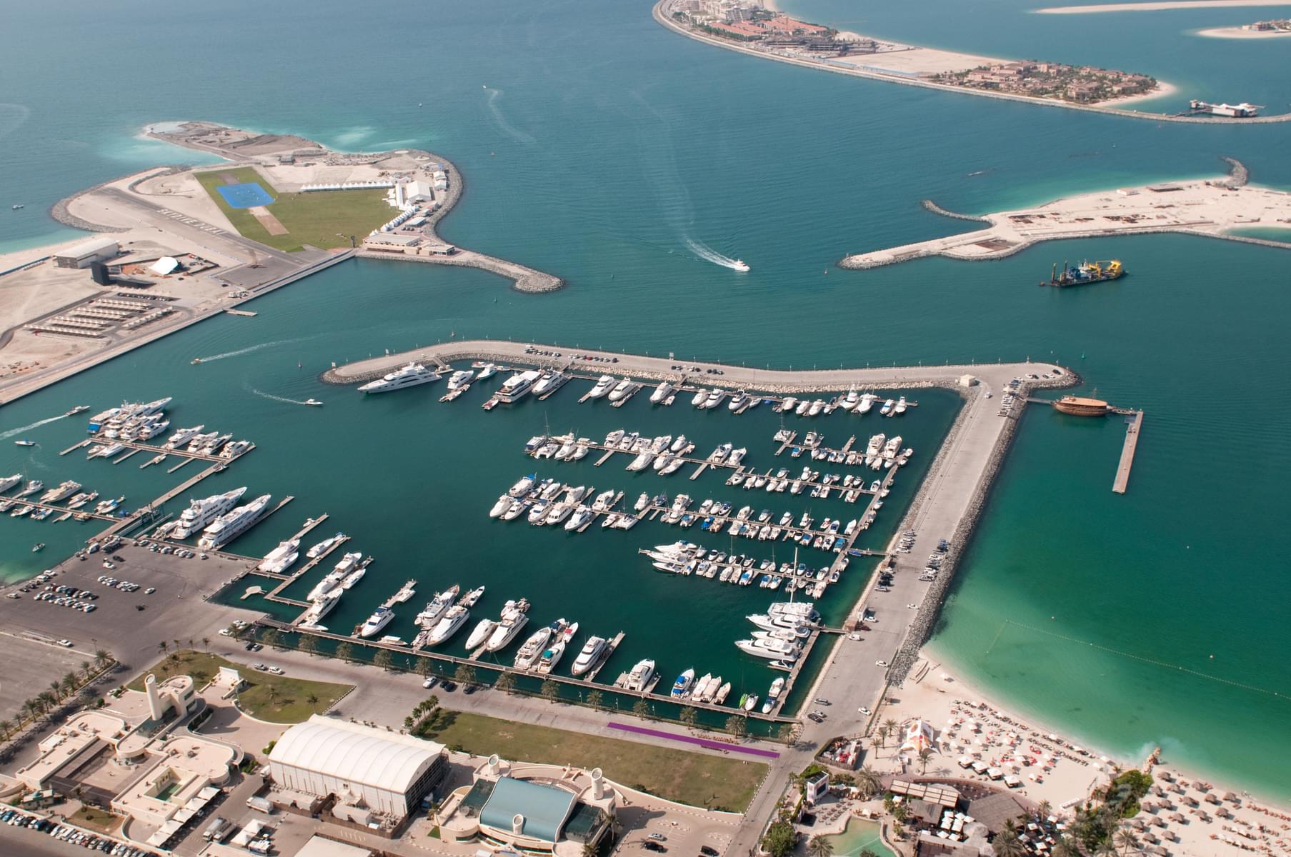 Watersports at Dubai International Marina Club