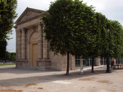 Take a tour of this famous art gallery situated in the heart of Paris