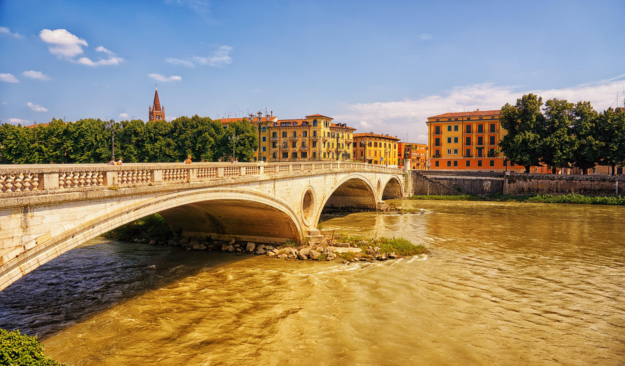 Ponte Pietra Overview