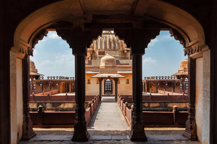 Datia & Jhansi Sightseeing Tour From Gwalior Image