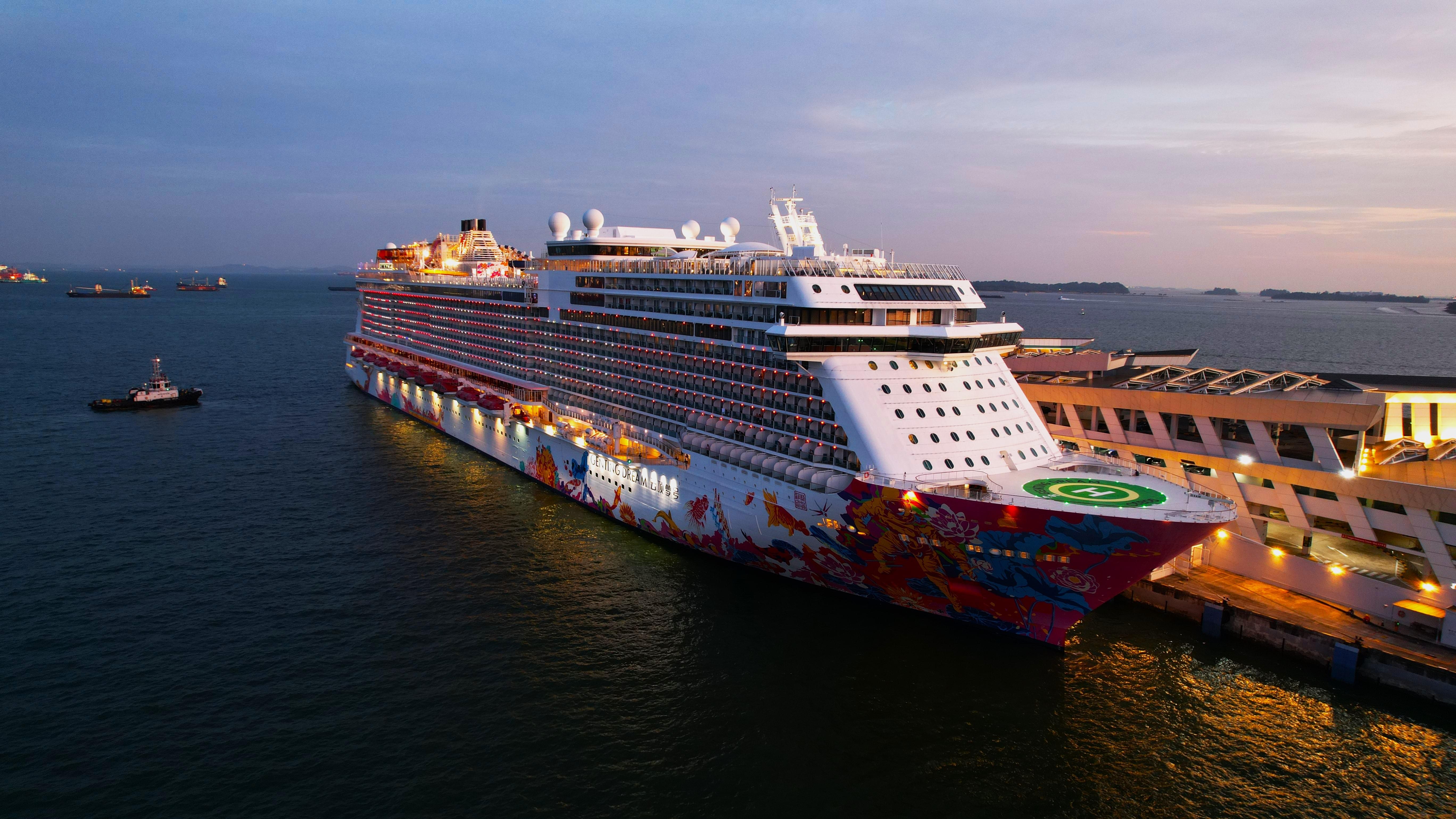 Genting dream Cruise