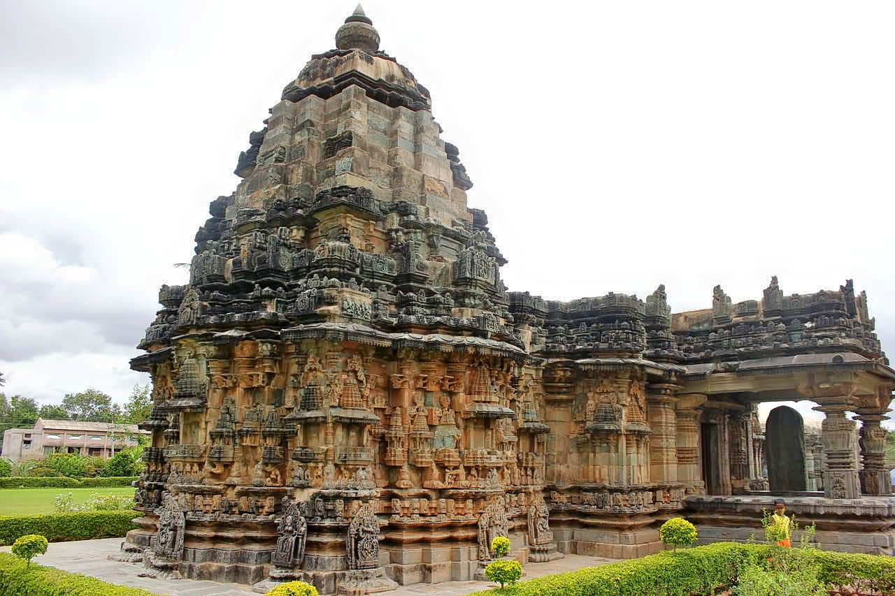 Gavi Gangadhareshwara Temple, <em>Bangalore</em>