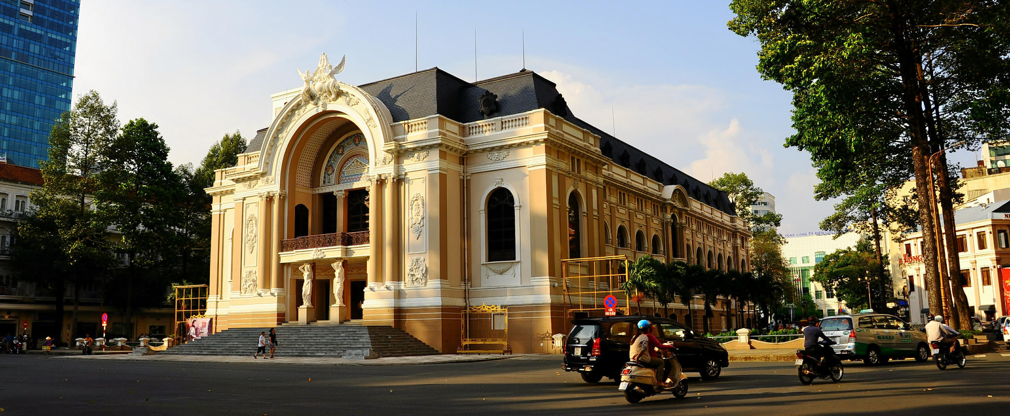 Saigon Opera House Overview
