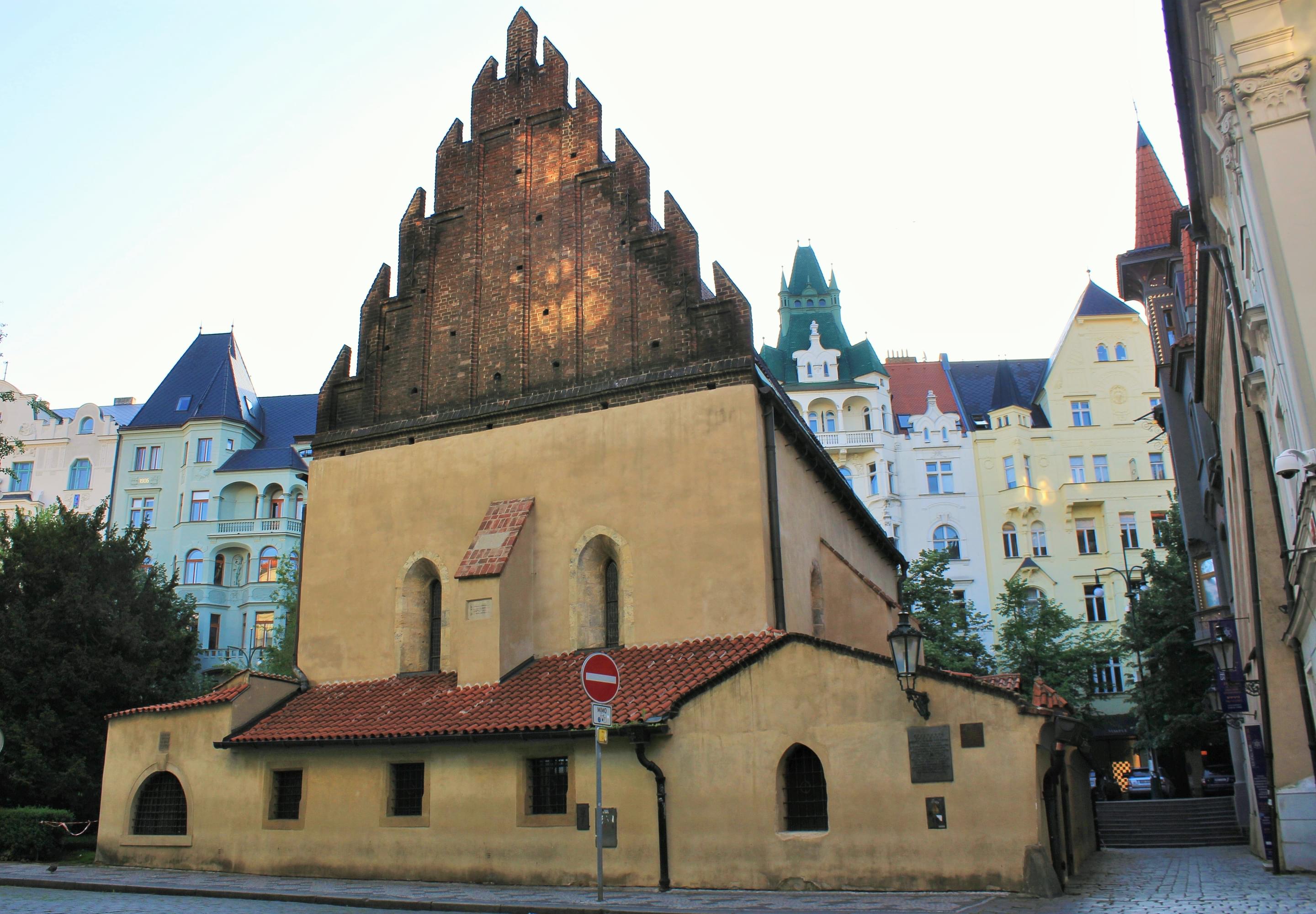 Old-New Synagogue Overview