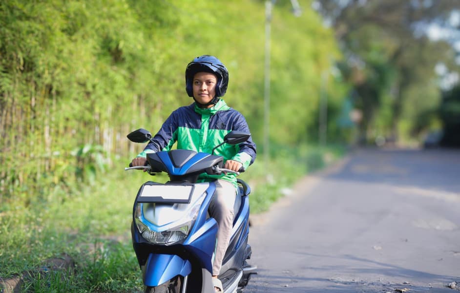 Scooty Rental in Raipur Image