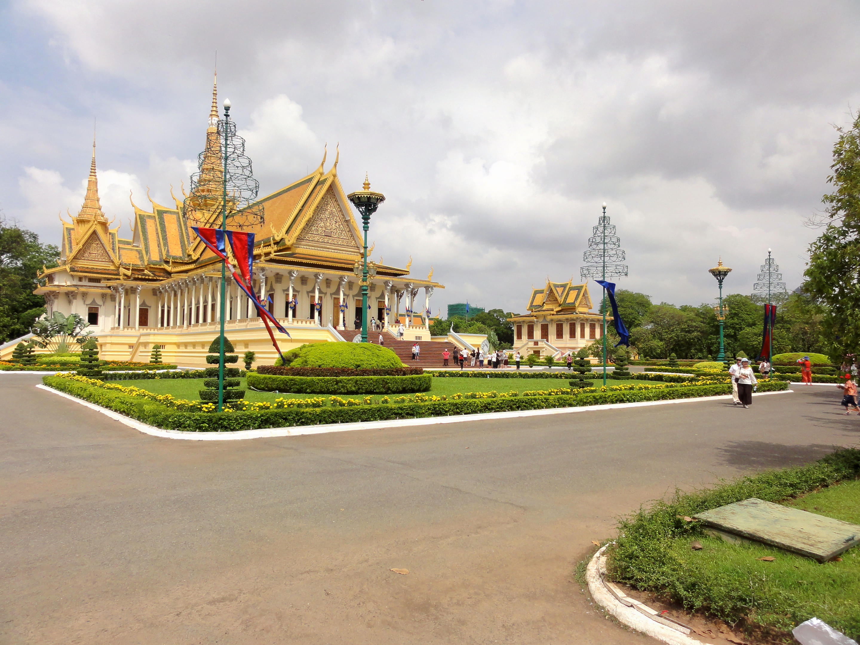 Phnom Penh Royal Palace Overview