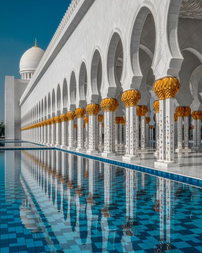 Sheikh Grand Zayed Mosque in Abu Dhabi