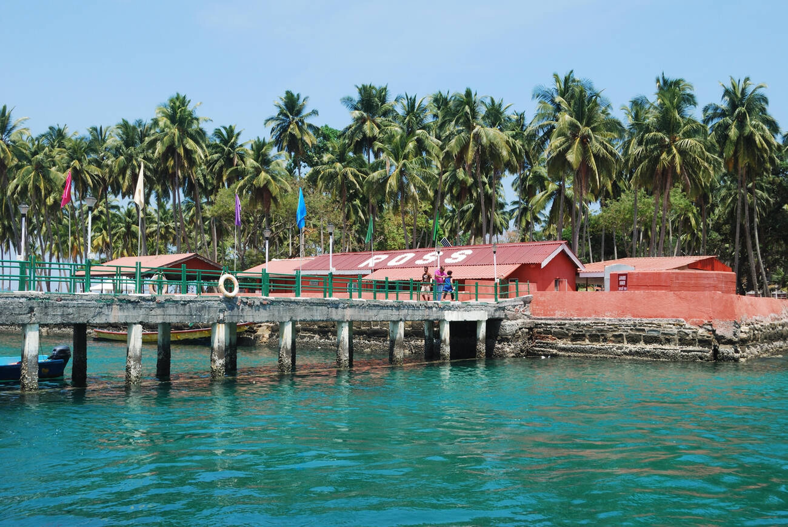 Glass Bottom Boating at North Bay Island with Excursion to Ross Island