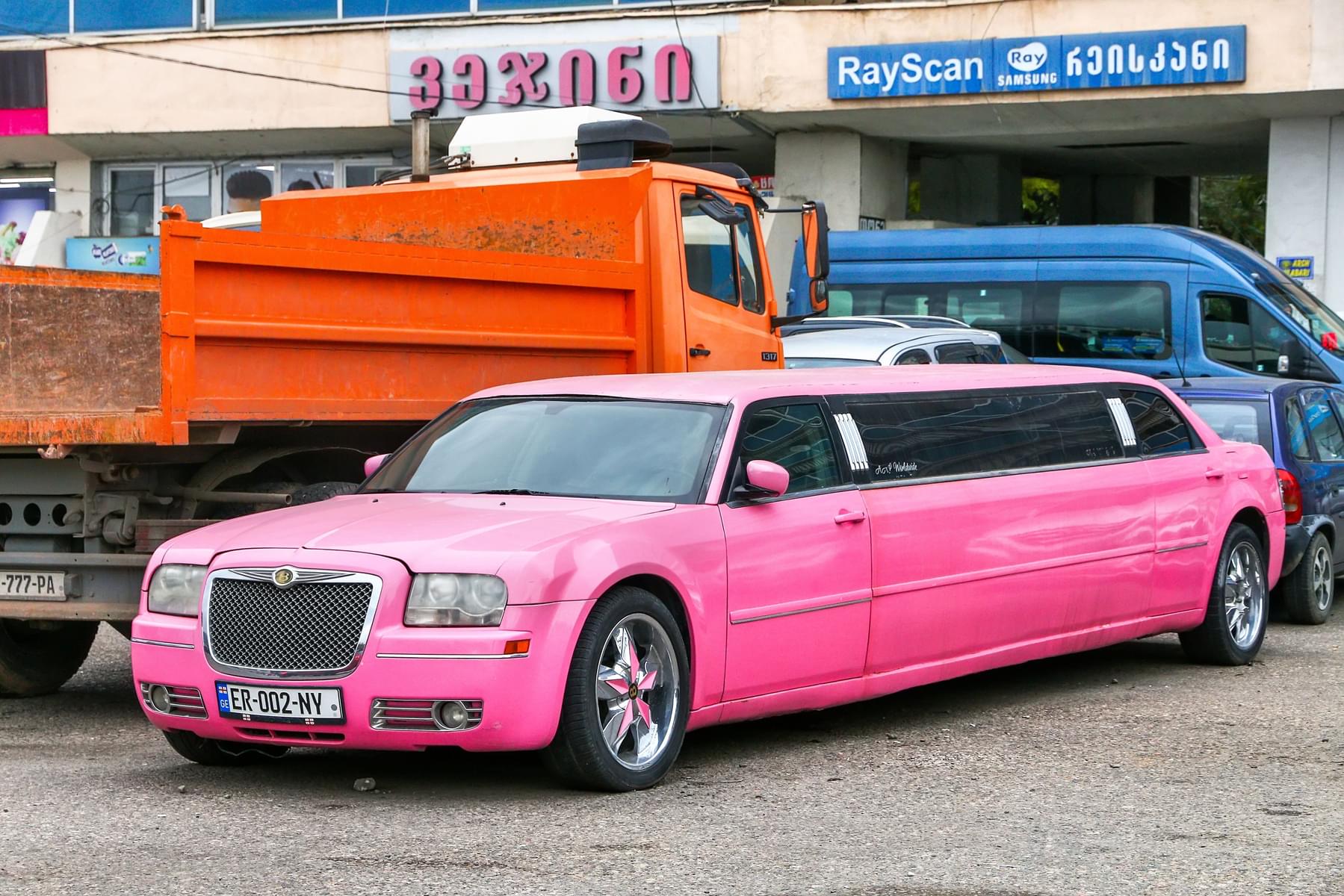 GMC Pink Limousine